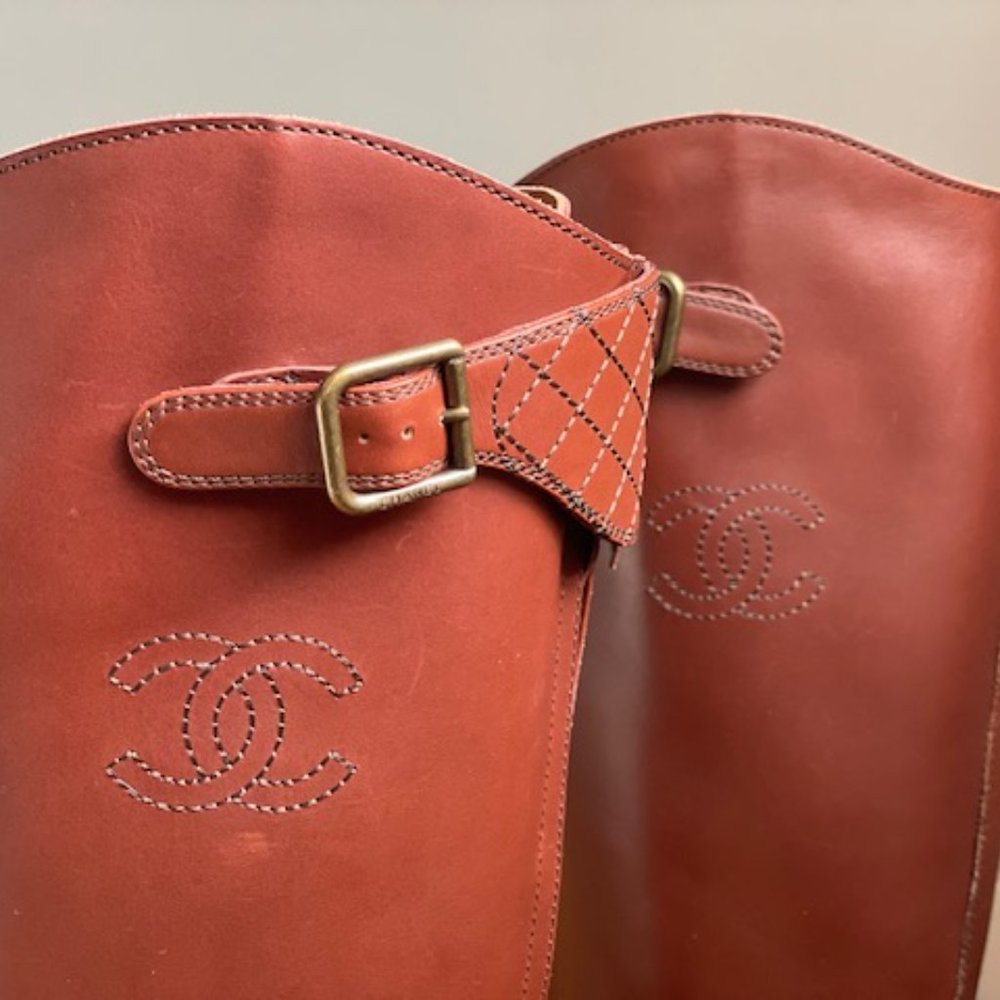 Authentic CHANEL Brown Leather Riding Boots - size 39 Euro /8-8.5 US - Picture 3 of 6
